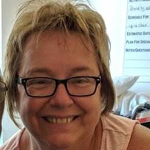 Meet your Posher, Debbie